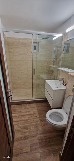 Apartament cu 3 camere decomandat în Eremia