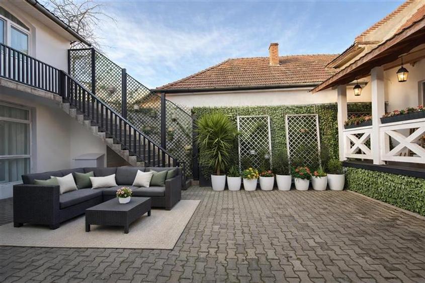 FILM& 3D!Proprietate duala distinctiva: showroom,birouri,locuinta,venit pasiv, i - 1