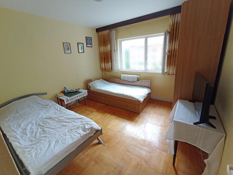 Apartament 3 camere  decomandat CUG-BRD, etaj intermediar - 3