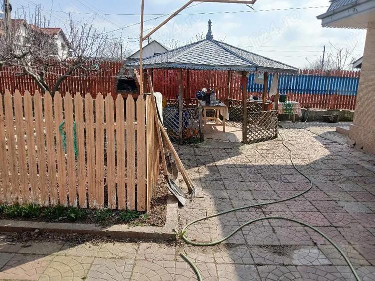 Vind casa de locuit in comuna Movileni - 5