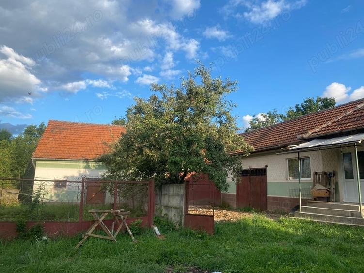 Casă cu 6 camere în Nucșoara