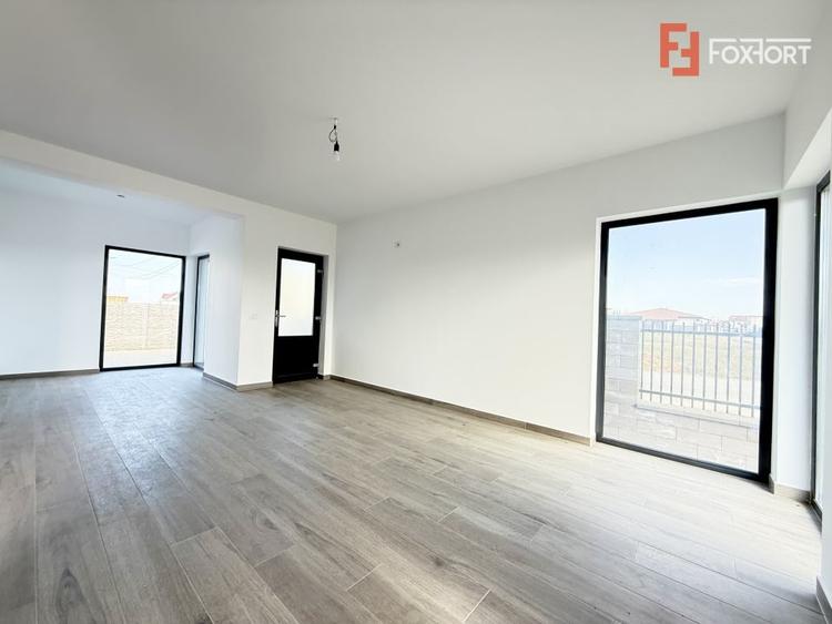 Casa individuala cu 4 camere, situata la drum asfaltat in Sacalaz - 2