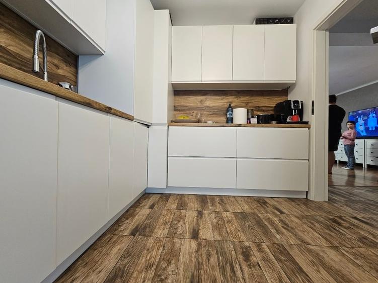 Vila moderna cu piscina si curte amenajata, Comuna Berceni - 8