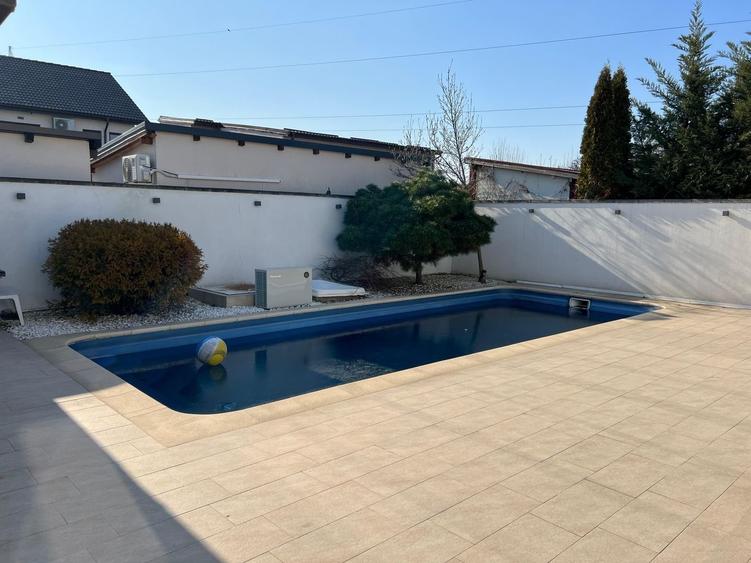 Vila superba cu piscina si anexa camera hobby - 19