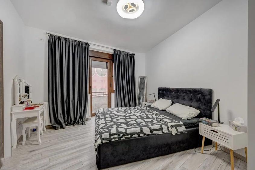 URGENT!, IMOBIL INDEPENDENT, 1260 MP, CURTE, LOCUIT/BIROURI,NEGOCIABIL - 2