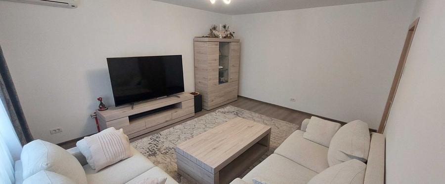 Bd. Unirii - Apartament 3 camere, lux, 2 bai/parcare/Centrala proprie - 1