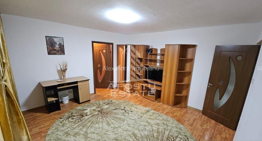Apartament cu 2 camere, semidecomandat, etajul 2, centrala proprie