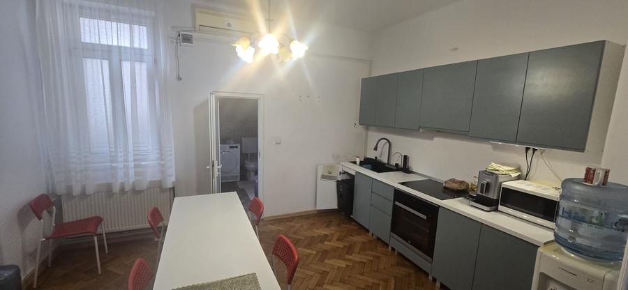 De vanzare - Apartament cochet Parcul Carol - 4