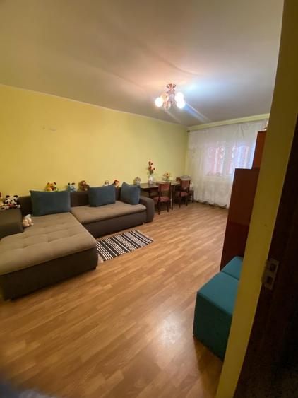 3 decomandate parter inalt cu centrala zona Orizont - 1