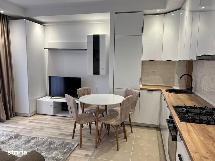 Studio Dublu Cosmopolis - 1