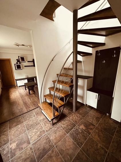 Casa formata din doua apartamente cu intrare individuala din curte - 1