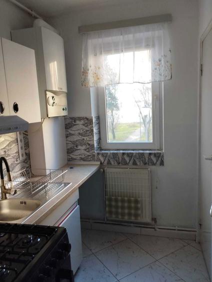 Inchiriez apartament cu 2 camere in Strand 1, etaj 1, recent renovat - 1