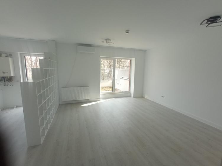 Studio parter cu terasa proprie - 1