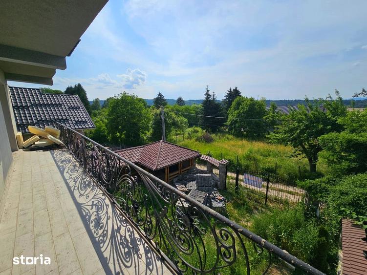 Casă cu 7 camere cu Teren 550 Mp în Câmpulung Muscel
