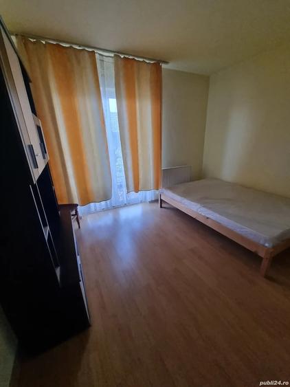 Inchiriez apt 3 camere - 3