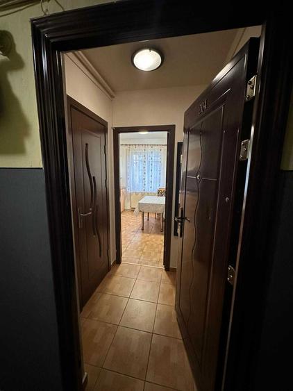 Inchiriez garsoniera - 2