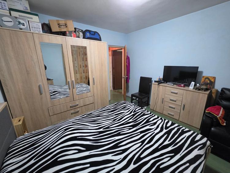 B-ul 1 Decembrie 1918 intersectie Postavarul, 15 minute metrou, la Auchan - 9