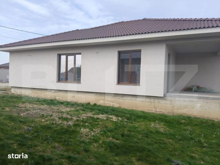 De vanzare casa Santandrei pe un singur nivel intr-o zona linistita - 10