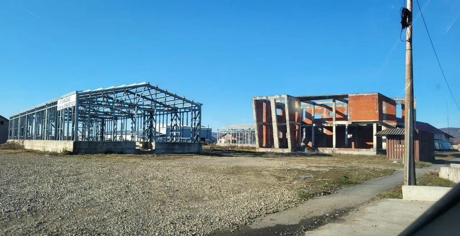 Teren cu constructii giratoriu Oradea(Osorhei)-Cluj, 7010 mp, 141 € /mp - 4