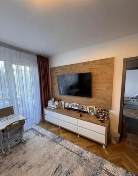 Apartament 2 camere, semidecomandat - zona Astra - 2