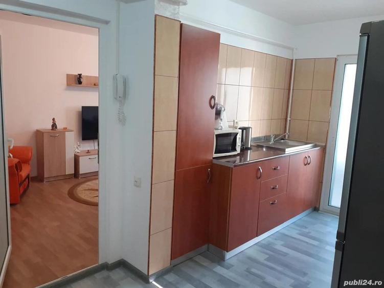 Inch. 2 cam. cf.1 dec. etajul 1, mobilat, utilat asa cum se vede in poze,str. Rosiorilor - Scolilor - 18