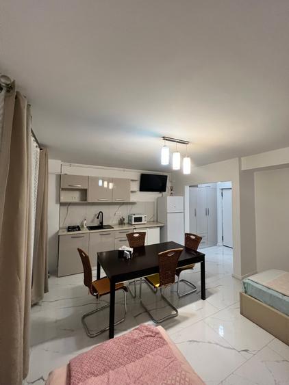 -Garsoniera lux mobilata si utilata complet in primul rand la mare - 17