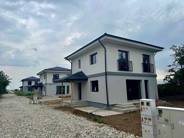 Casa Individuala 3 camere P+1E+Pod - 1