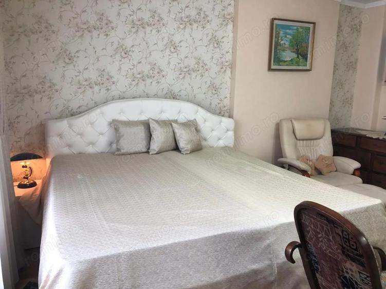 BRASADAS vinde casa cu 7 camere si teren 1100mp in zona Soarelui. - 13