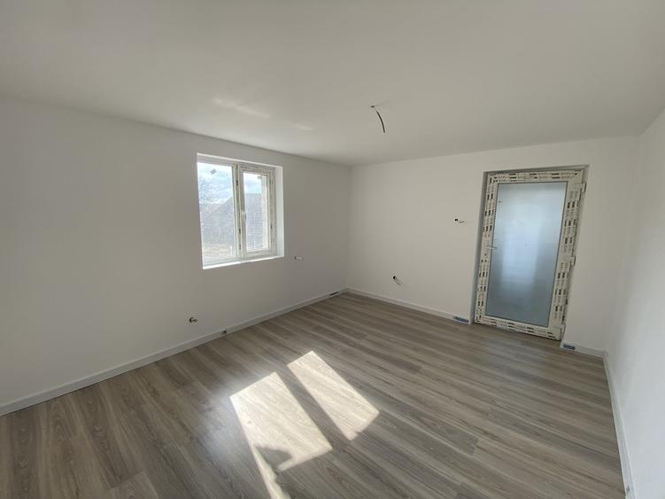 Casa finisata de vanzare , 1,5 km de Salicea - 5