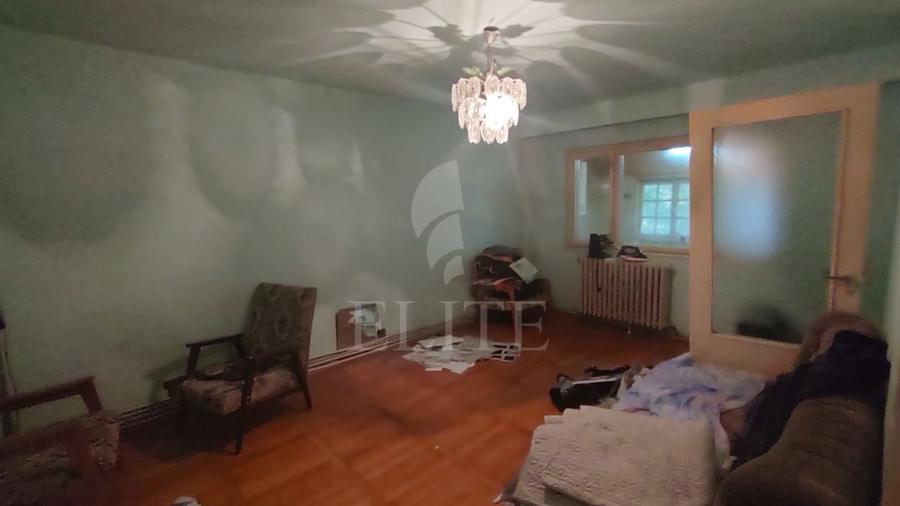 Apartament 3 camere &icirc;n zona PADURII - 1