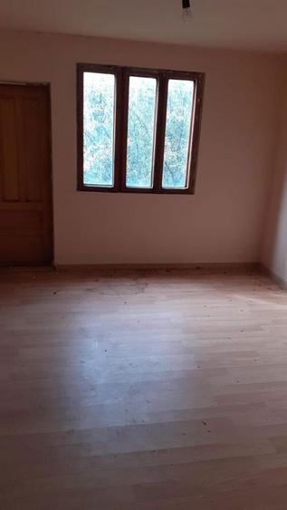 Casa de vanzare pe Str. Independentei, Valcanesti (Prahova) Ultra-Central - 7