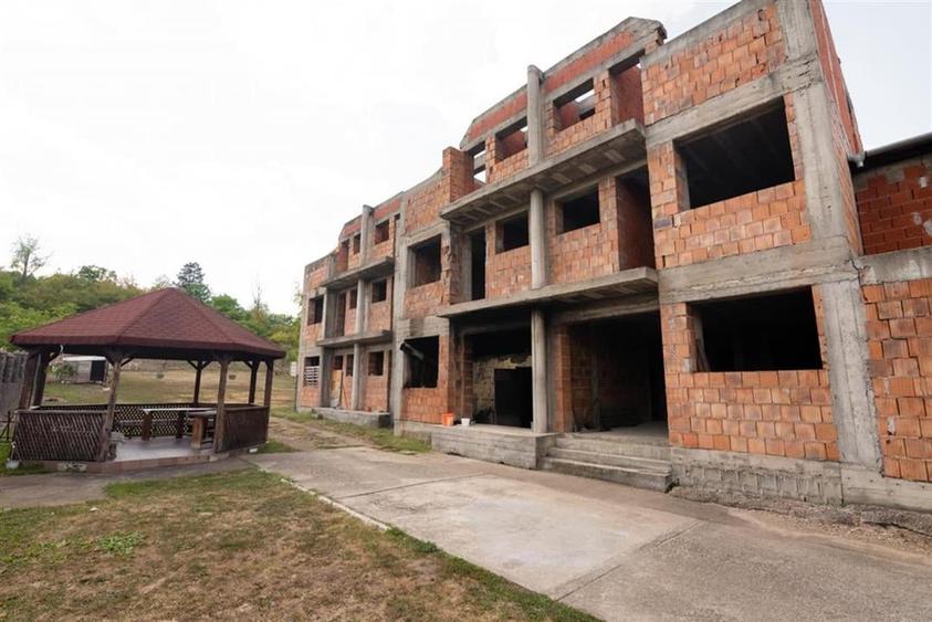 RECO Pensiune 32  camere, 1 Mai - 8