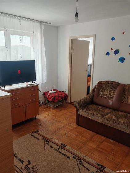 Vand apartament cu 2 camere semidecomandat etaj 4 complect mobilat ?i utilat - 2