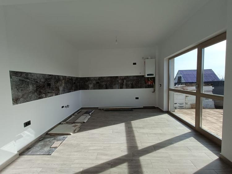 Case Spatioase, P+1E+Pod, 4 camere - Platoul Beldiman, Iasi - 17