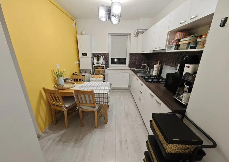 Apartament spa?ios 2 camere decomandat - PETRO?ANI - 12