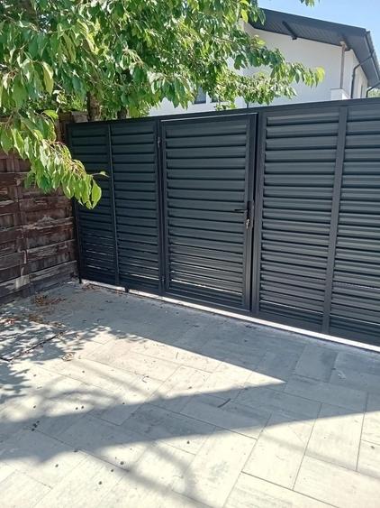 Casă cu 3 camere în Vânători
