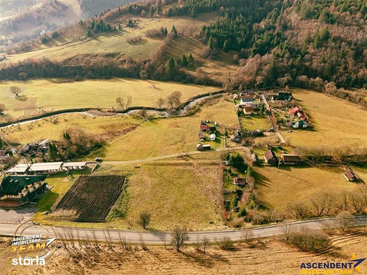 Teren de 3100 mp, în Plăieșii de Jos