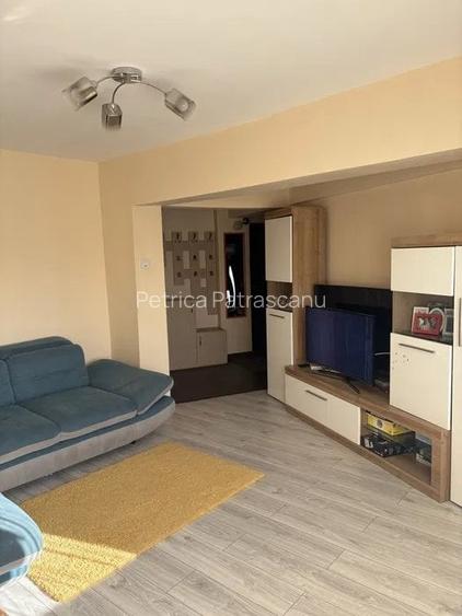 Apartament spatios, 3 camere, zona centrala - 80 mp