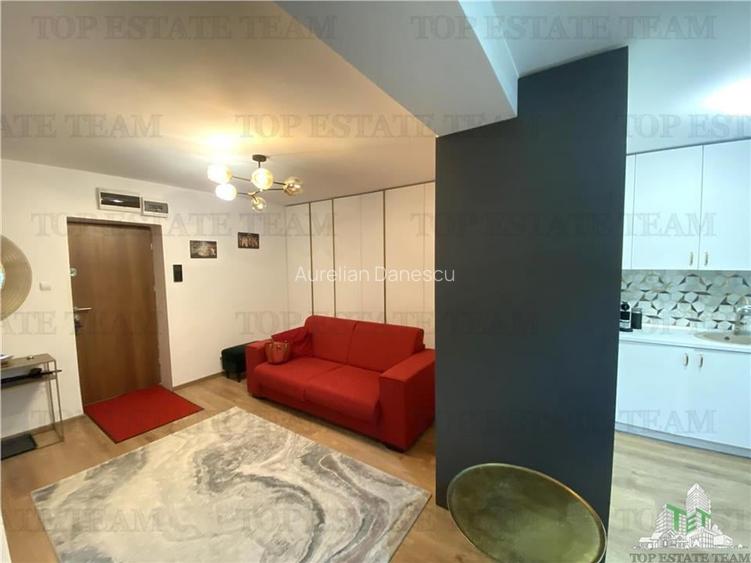 Apartament 3 camere de vanzare in zona Stefan cel Mare