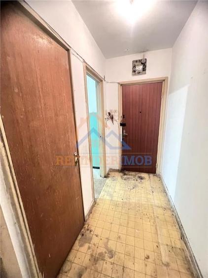Apartament 2 camere etajul 1 din 4  Metrou Lujerului - Delul Tugulea - 9