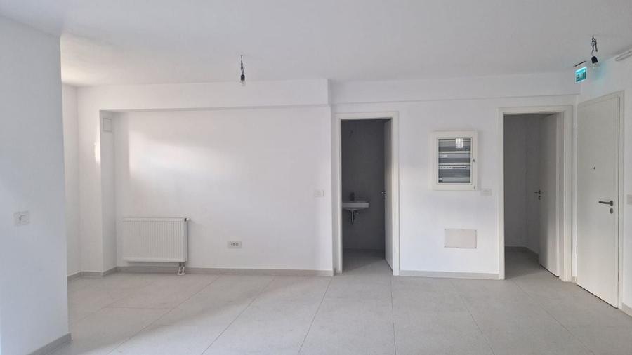 Spațiu comercial &icirc;n Coresi Avantgarden - Kasper - 6