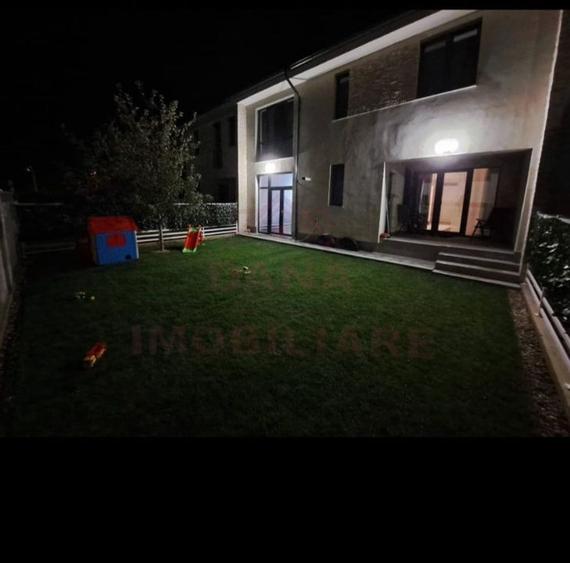 VILĂ TIP TRIPLEX/ LA CHEIE/ &Icirc;N CARANSEBEȘ/,JUD.C-S COMISION 0% - 8