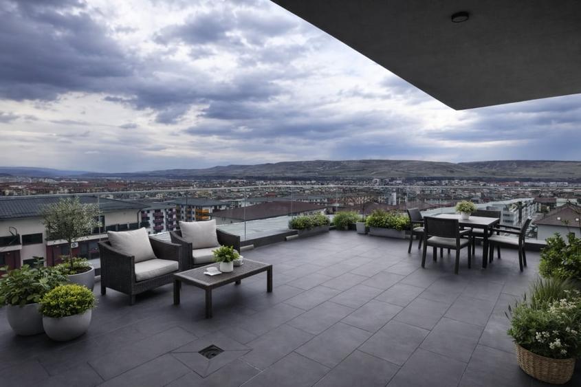 De vanzare Penthouse cu 2 camere Terasa mare Vedere panoramica Floresti - 2
