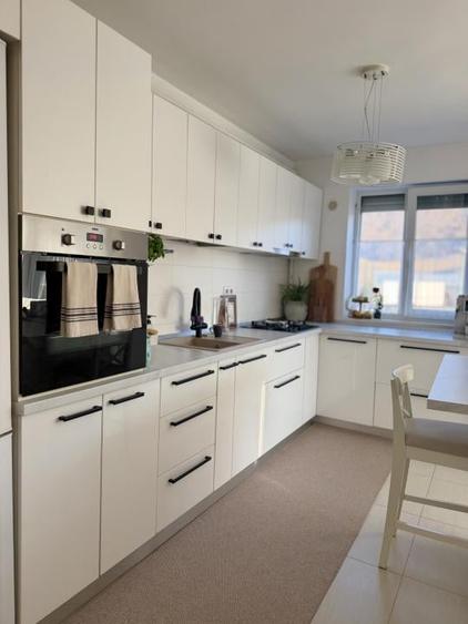 Apartament de 60 mp utili+2 balcoane, etaj 1,parcare,zona Kik - 12