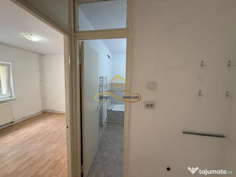 Apartament cu 2 camere semidecomandat în Central