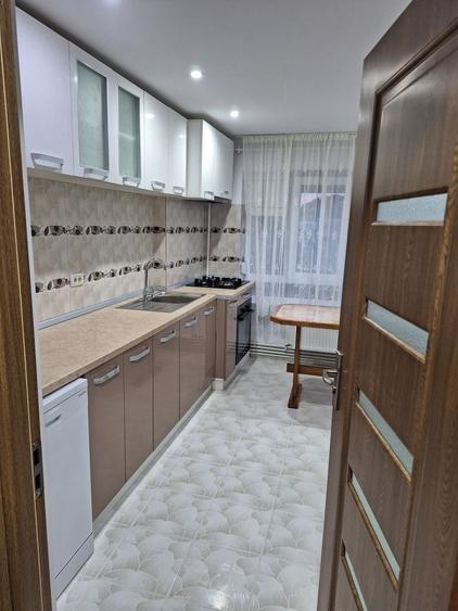Proprietar inchiriez apartament 2 camere - 3