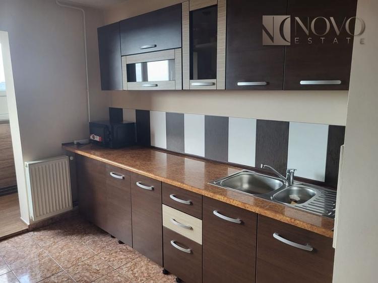 Apartament cu 2 camere semidecomandat, mobilat în Dristor