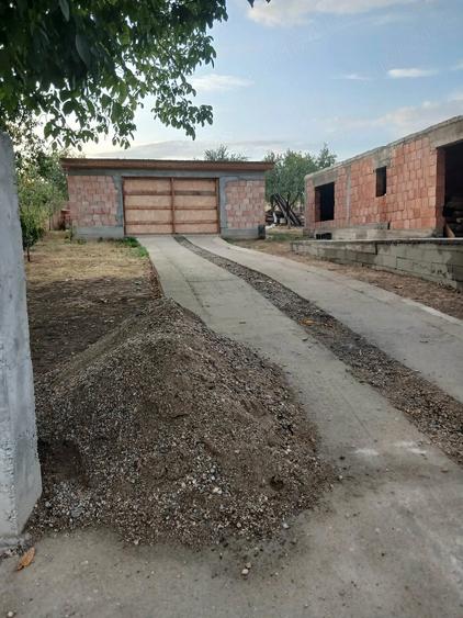 Casă cu Teren 30 Mp în Central