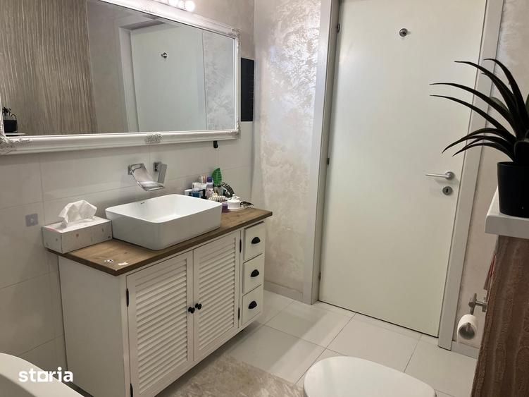 Casă cu 4 camere cu Teren 3000 Mp în Crihan