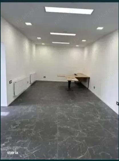 Spațiu comercial, de 32 mp, în Centura